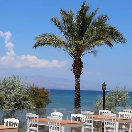 Cesme Farm Ciftlikkoyu